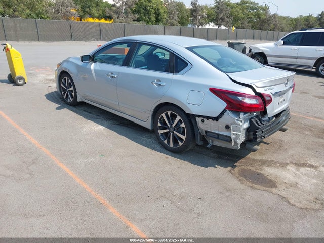 1N4AL3AP8HN324763 Nissan 2017