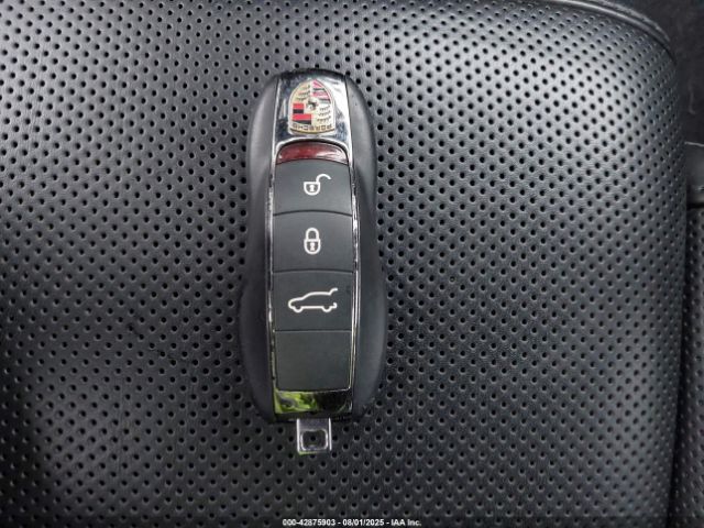 2018 PORSCHE CAYENNE WP1AA2A27JKA02734 Photo 10