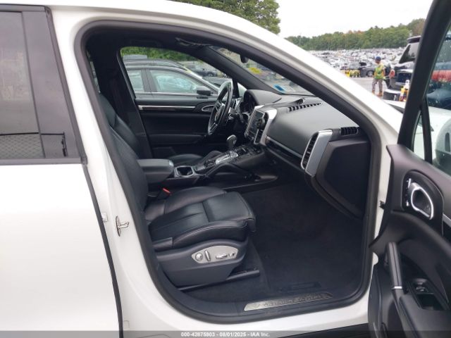 2018 PORSCHE CAYENNE WP1AA2A27JKA02734 Photo 4