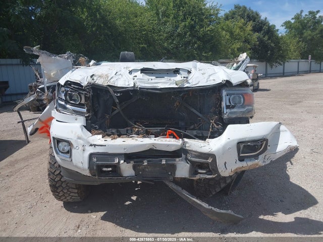 1GT42WEY8KF211914 GMC Sierra 3500hd Denali