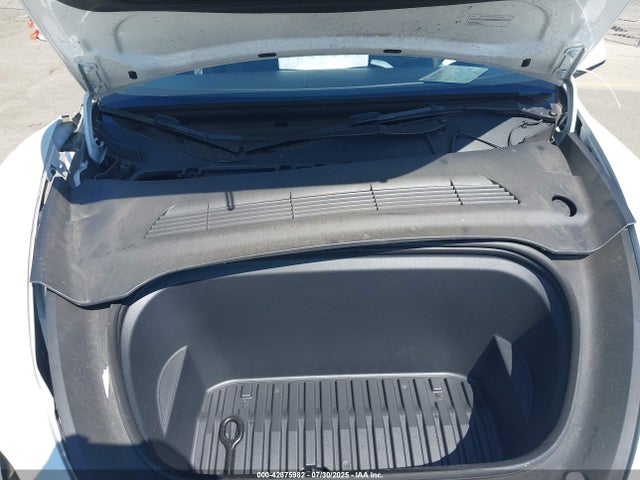 2023 TESLA MODEL Y 7SAYGDED8PF940577 Photo 9