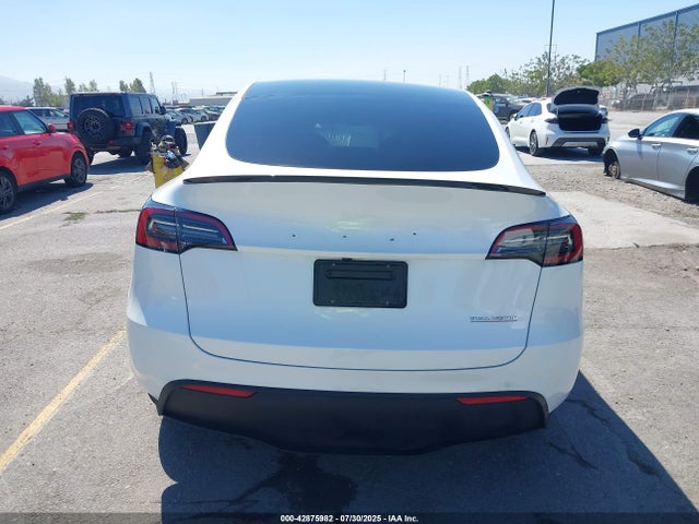 Tesla Model Y 2023 7SAYGDED8PF940577 Image 16