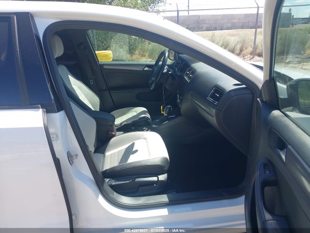 3VWD17AJ7HM351315 Volkswagen 1.8 tsi