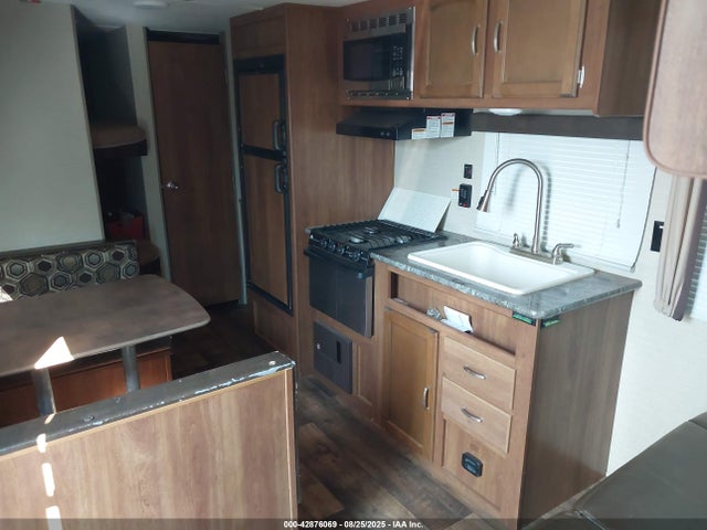 4YDT26023G3153618 Keystone keystone