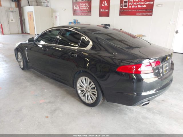 2011 JAGUAR XF SAJWA0FB3BLS19456 Photo 2