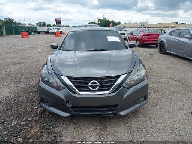 1N4BL3AP9HC141825 Nissan 2017