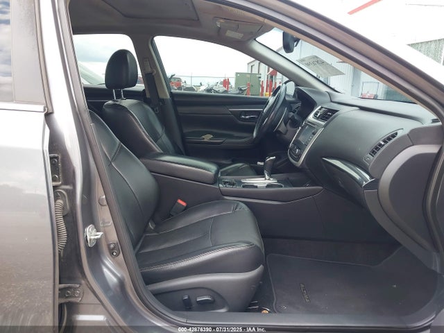 1N4BL3AP9HC141825 Nissan 2017
