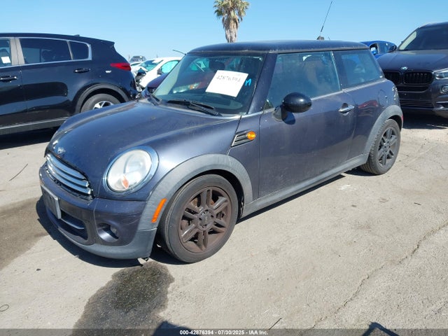 2012 MINI COOPER WMWSU3C5XCT256295 Photo 1