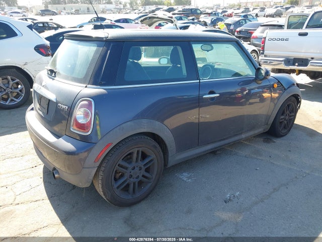 2012 MINI COOPER WMWSU3C5XCT256295 Photo 3