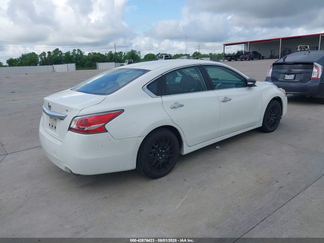 Nissan 2015 2015 1N4AL3AP7FC487221 Image 4