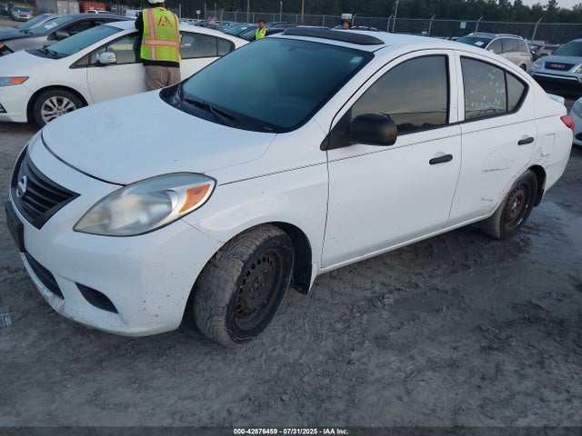 Nissan 2014 2014 3N1CN7AP3EL851709 Image 2