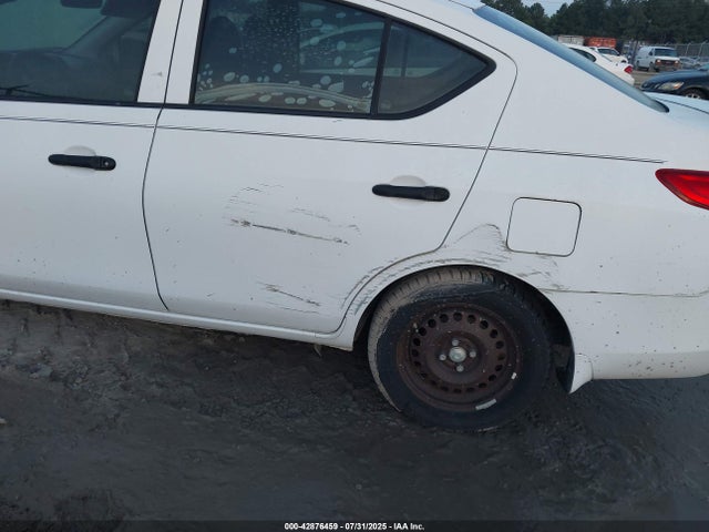 Nissan 2014 2014 3N1CN7AP3EL851709 Image 6