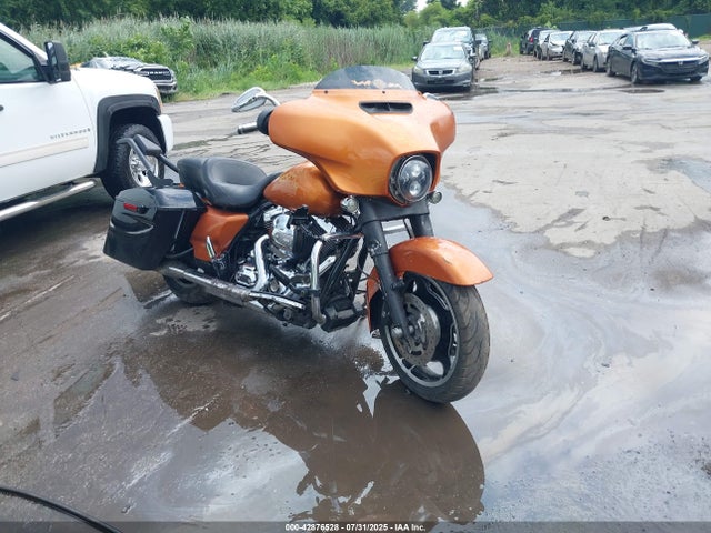 Auction sale of the 2016 Harley-davidson Flhx Street Glide, vin: 1HD1KBM14GB672816, lot number: 42876528