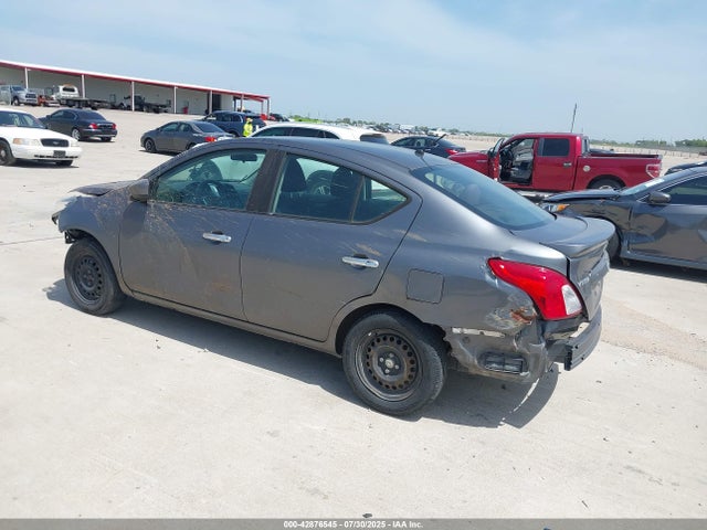 3N1CN7AP5JL851057 Nissan 2018