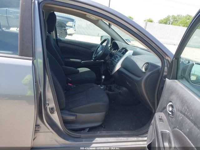3N1CN7AP5JL851057 Nissan 2018