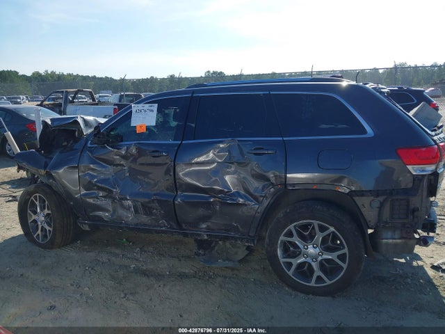 1C4RJFBG9JC121577 Jeep Grand Cherokee