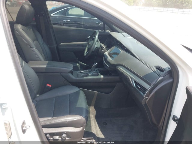 2023 CADILLAC XT4 1GYFZCR4XPF100549 Photo 4