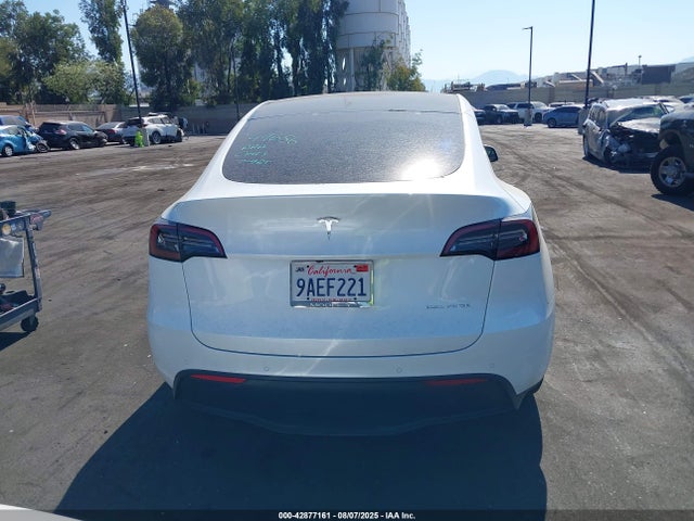 Tesla 2022 2022 7SAYGAEE2NF365977 Image 17