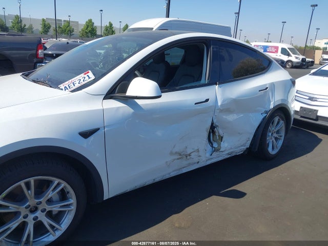 Tesla 2022 2022 7SAYGAEE2NF365977 Image 6