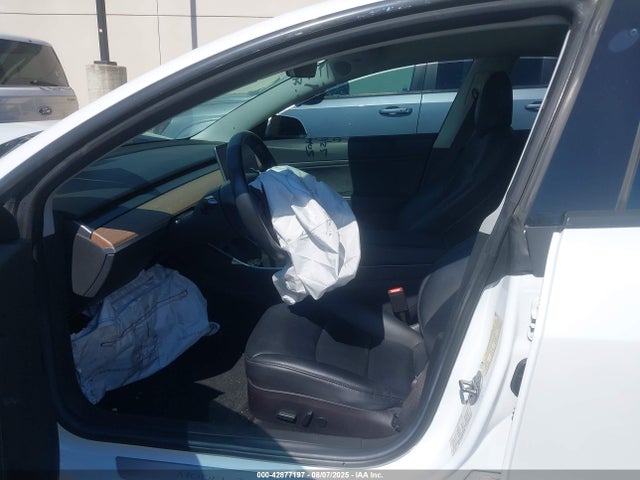 5YJ3E1EA9JF048766 Tesla MODEL 3