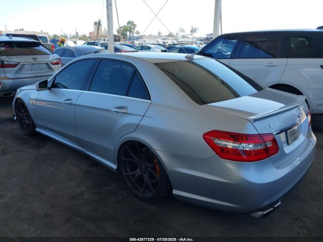 2010 MERCEDES-BENZ E 63 AMG WDDHF7HB0AA178914 Photo 2