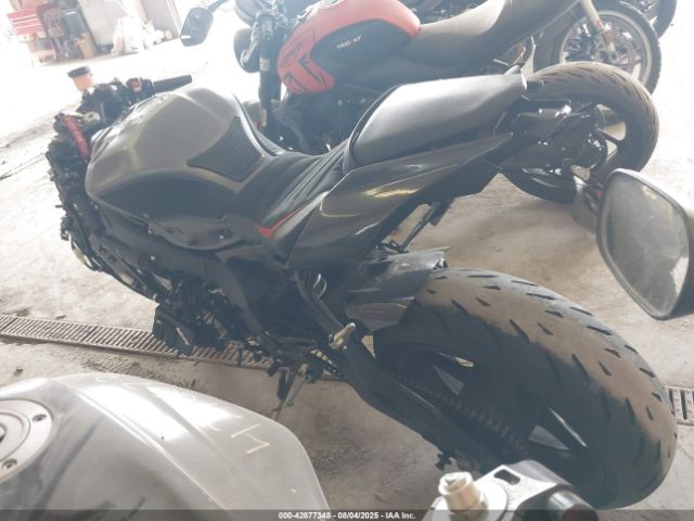 2016 YAMAHA YZFR1S JYARN42E7GA001137 Photo 2