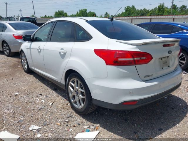 2015 FORD FOCUS 1FADP3F26FL277885 Photo 2