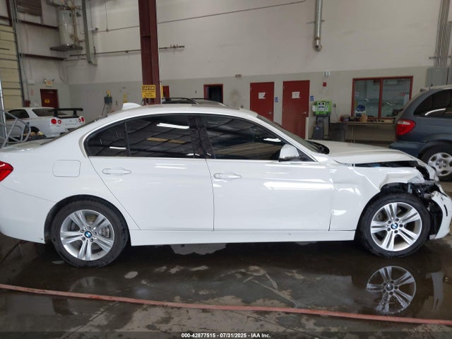 BMW 330I 2018 WBA8D9G52JNU68908 Image 13