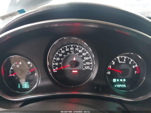 1C3CCBBG2EN187203 Chrysler 2014