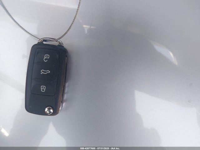 3VWLA7AJXFM305955 Volkswagen Jetta