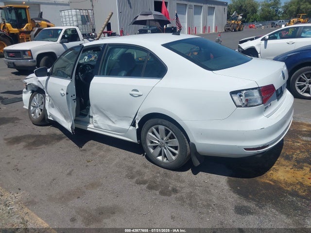 3VWLA7AJXFM305955 Volkswagen Jetta