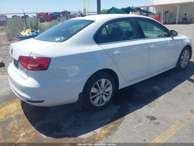 3VWLA7AJXFM305955 Volkswagen Jetta
