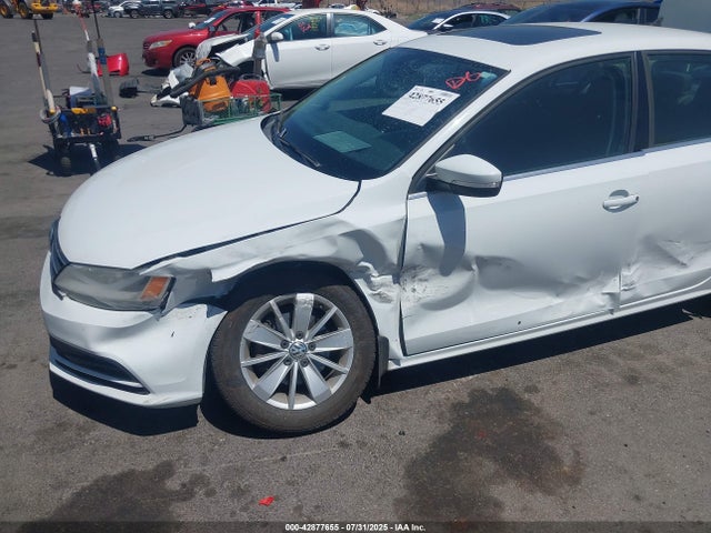3VWLA7AJXFM305955 Volkswagen Jetta