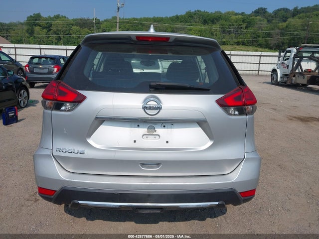 Nissan Rogue 2017 KNMAT2MT0HP529835 Image 17