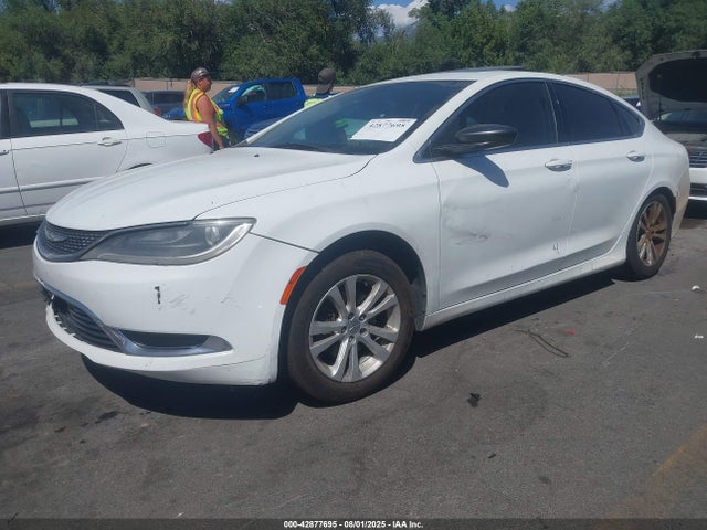 1C3CCCAB0FN691228 Chrysler 2015