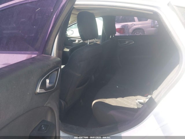 1C3CCCAB0FN691228 Chrysler 2015