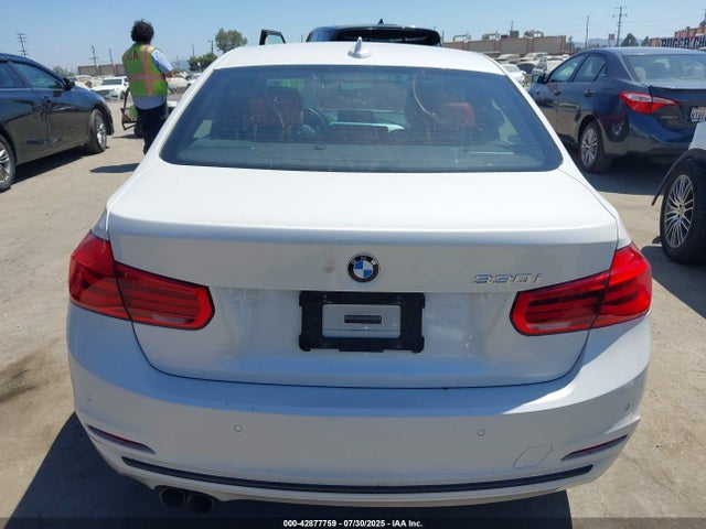 WBA8B9G53HNU51597 BMW 2017
