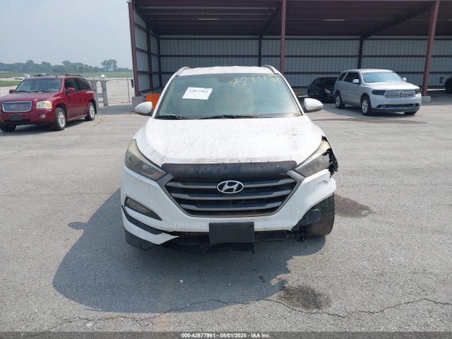 KM8J3CA22GU110821 Hyundai 2016