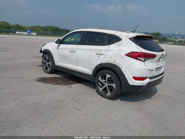 KM8J3CA22GU110821 Hyundai 2016