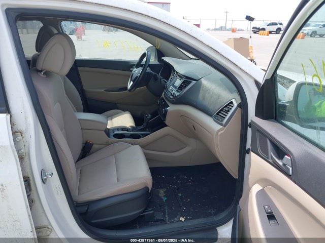 KM8J3CA22GU110821 Hyundai 2016