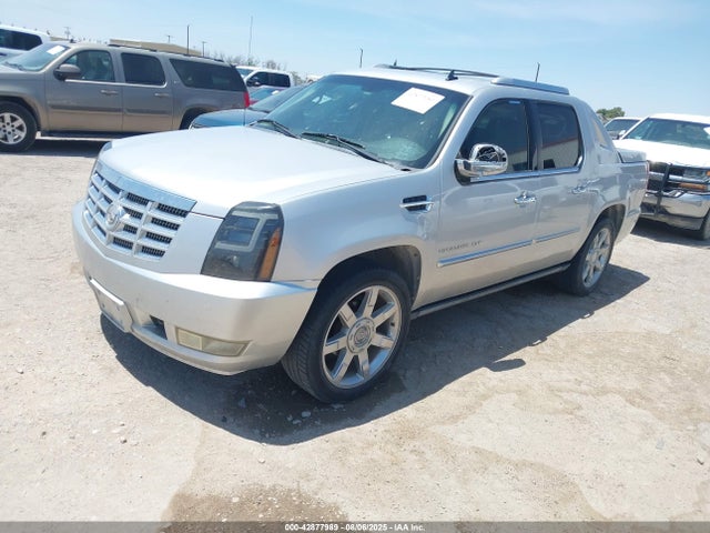 2010 CADILLAC ESCALADE EXT 3GYVKNEF0AG161384 Photo 1