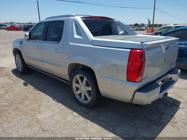 2010 CADILLAC ESCALADE EXT 3GYVKNEF0AG161384 Photo 2