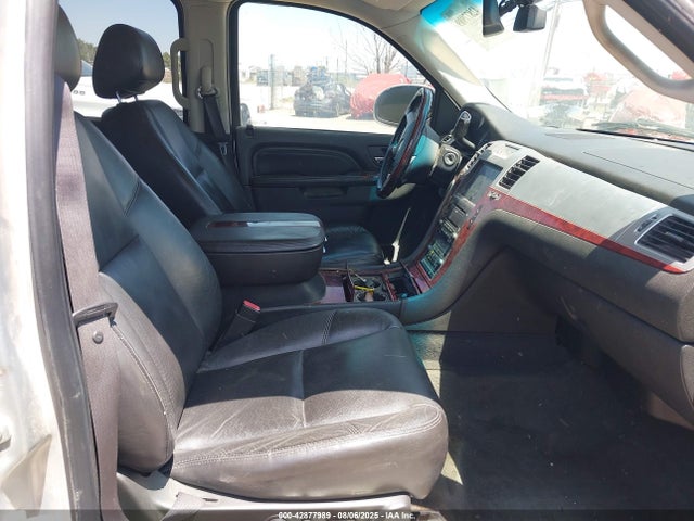 2010 CADILLAC ESCALADE EXT 3GYVKNEF0AG161384 Photo 4