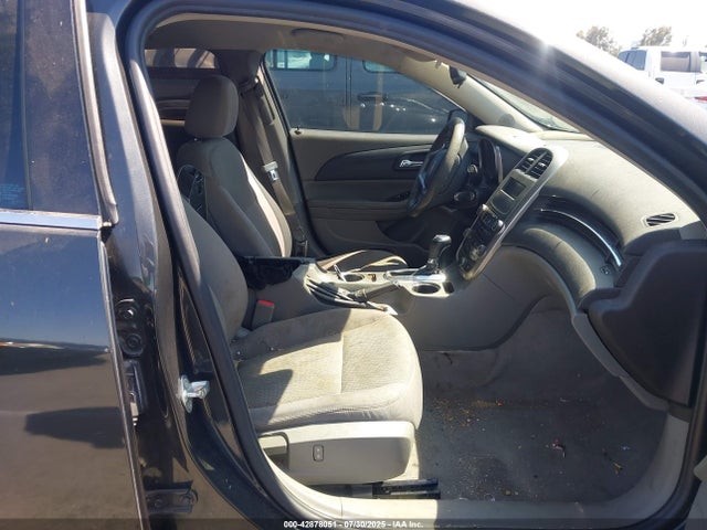 Chevrolet lkw 2015 1G11A5SL5FF162176 Image 5