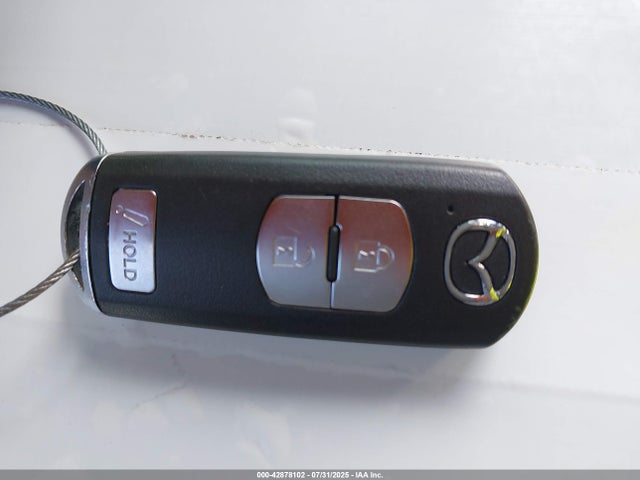 JM3KE2CY6G0887841 Mazda py