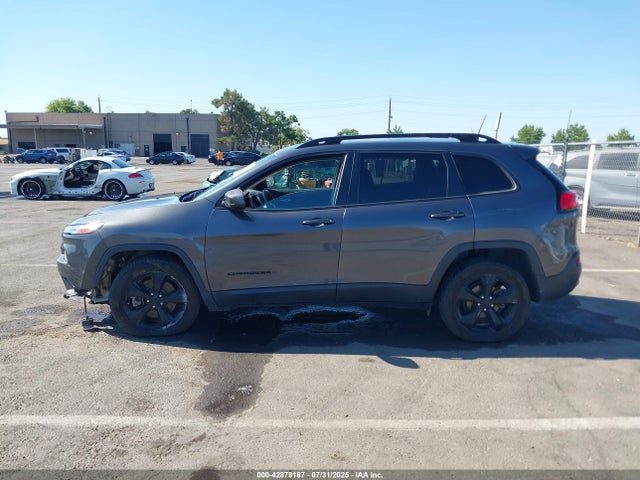 1C4PJLCB1JD622594 Jeep 2018