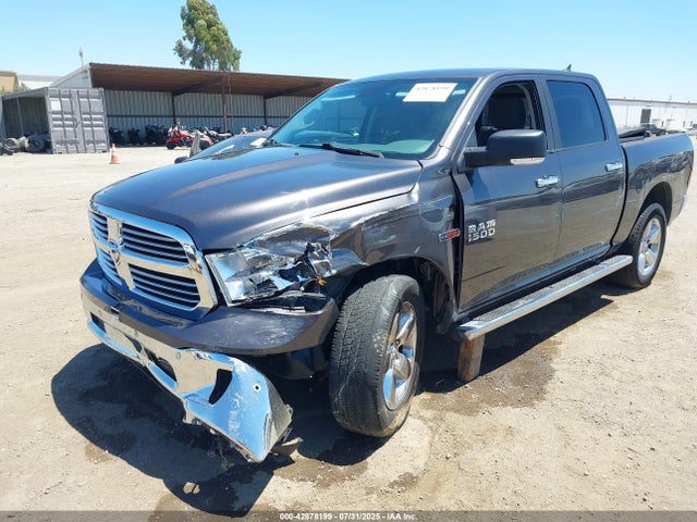 RAM 1500 2015 1C6RR6LM3FS614219 Image 2