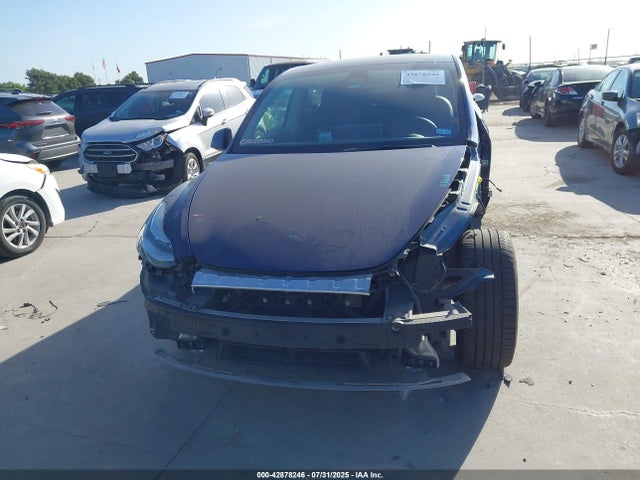 Tesla Model Y 2022 7SAYGDEE9NF443673 Image 12