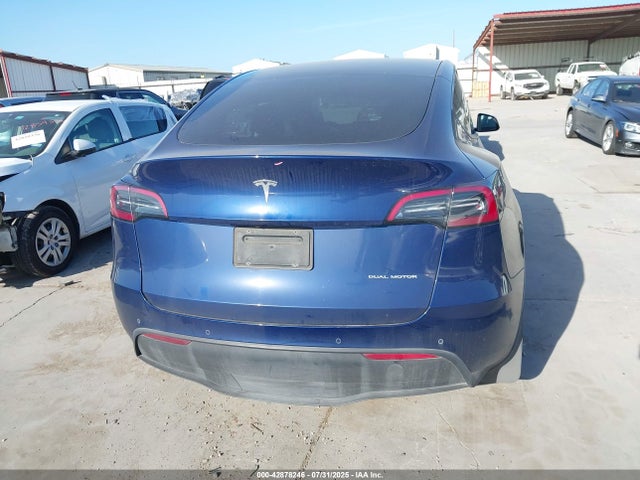 Tesla Model Y 2022 7SAYGDEE9NF443673 Image 16