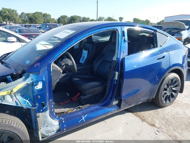 Tesla Model Y 2022 7SAYGDEE9NF443673 Image 20